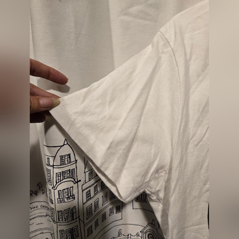 EUC Women's Cut Women's White Oakley Graphic Tee Size XL - Picture 4 of 7